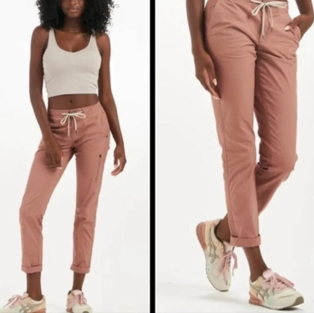 Vuori Cotton Joggers. The Rise. The Shine. Athleisure. - Picture 12 of 12